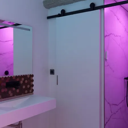 Romantique - Centre Historique, Jacuzzi, Wifi, 10min Gare
